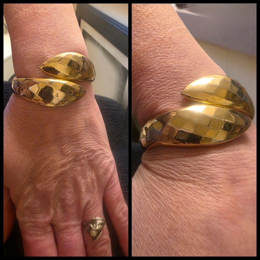 Vtg Brutalist Double Headed Snake Hammered Gold Tone Couture Wrap Bracelet